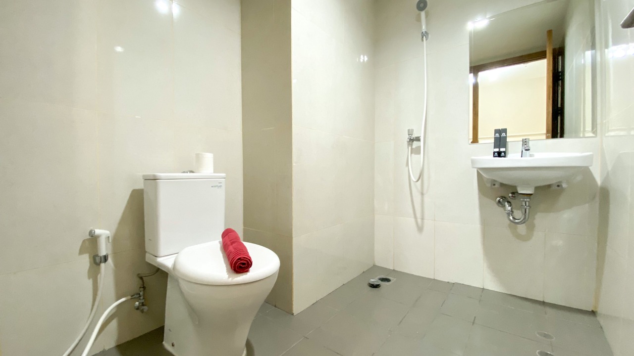 Photo of Bathroom in Duren Sawit
