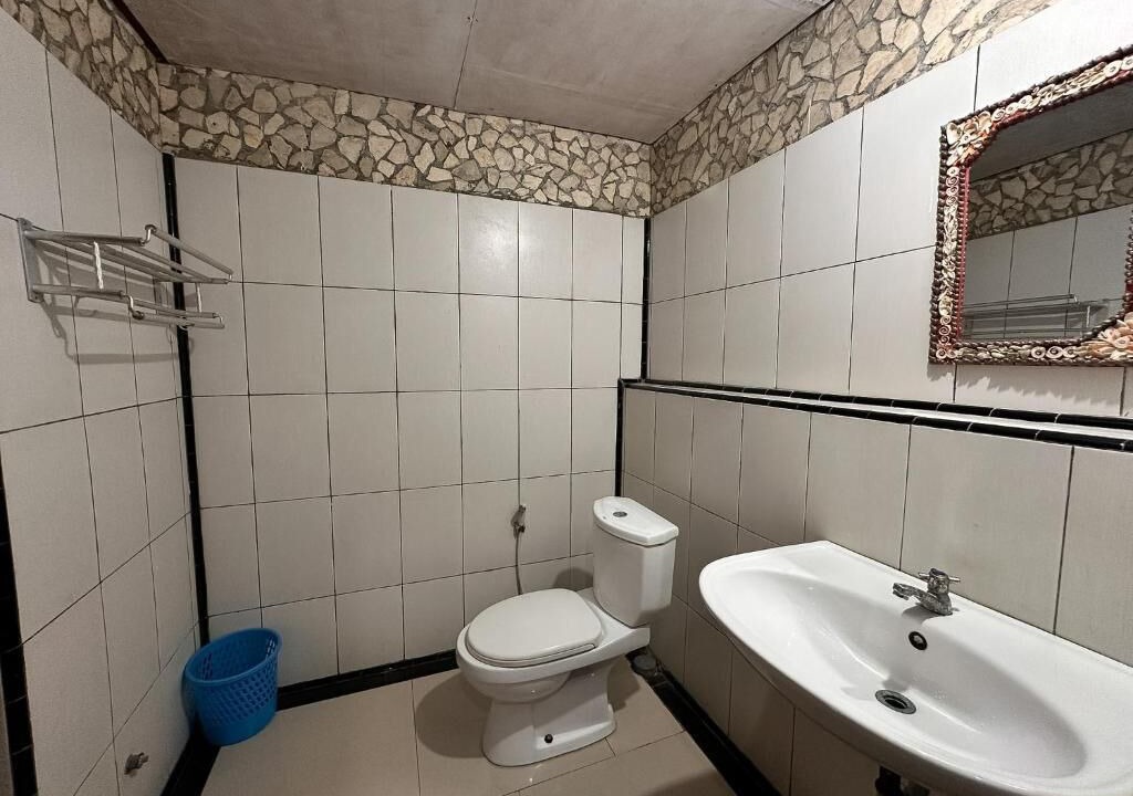 Photo of Bathroom in Bira