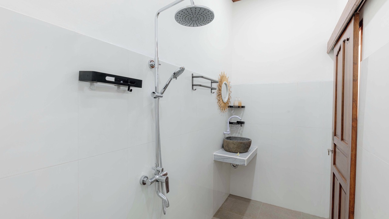 Photo of Bathroom in Ceningan Island