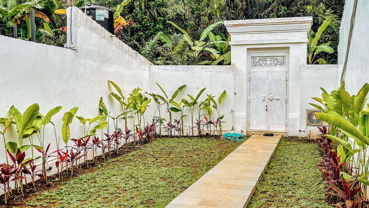 Photo of Outdoor in Selat