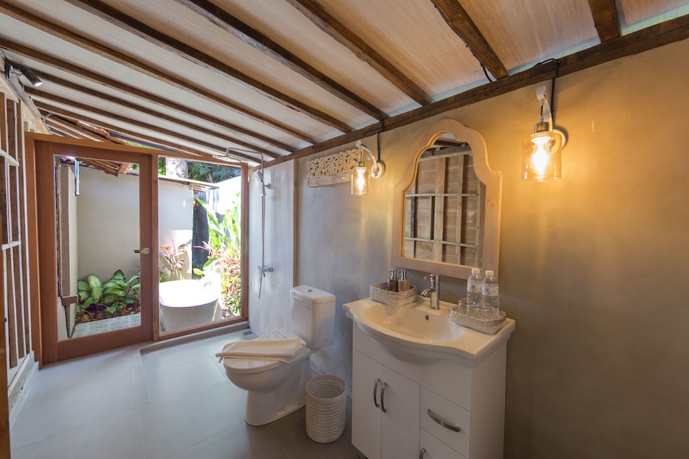 Photo of Bathroom in Lodtunduh