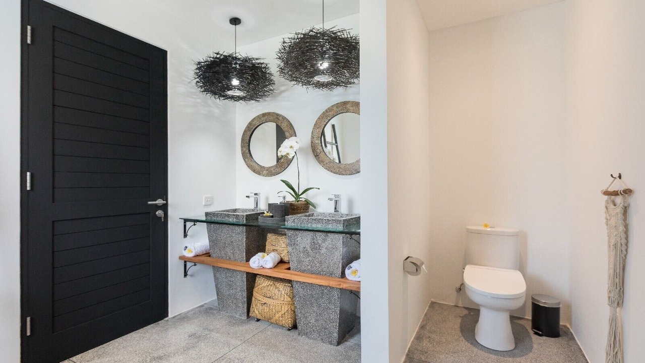 Photo of Bathroom in Petulu