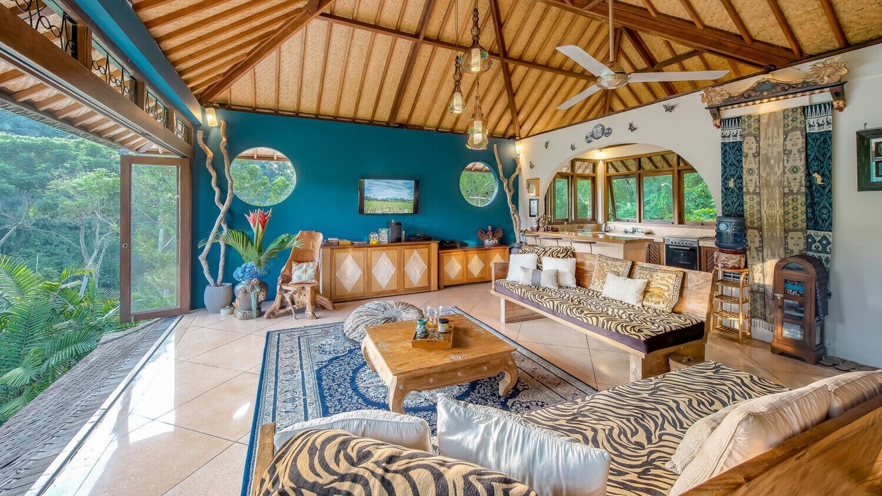 Photo of Livingroom in Sambahan