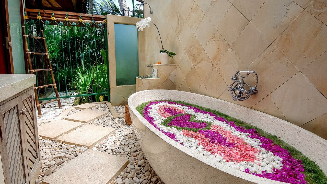Photo of Bathroom in Sambahan