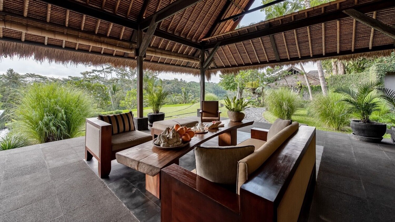 Photo of Patio Balcony in Sambahan