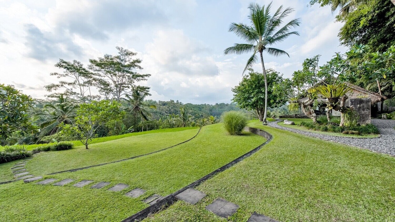 Photo of Outdoor in Sambahan