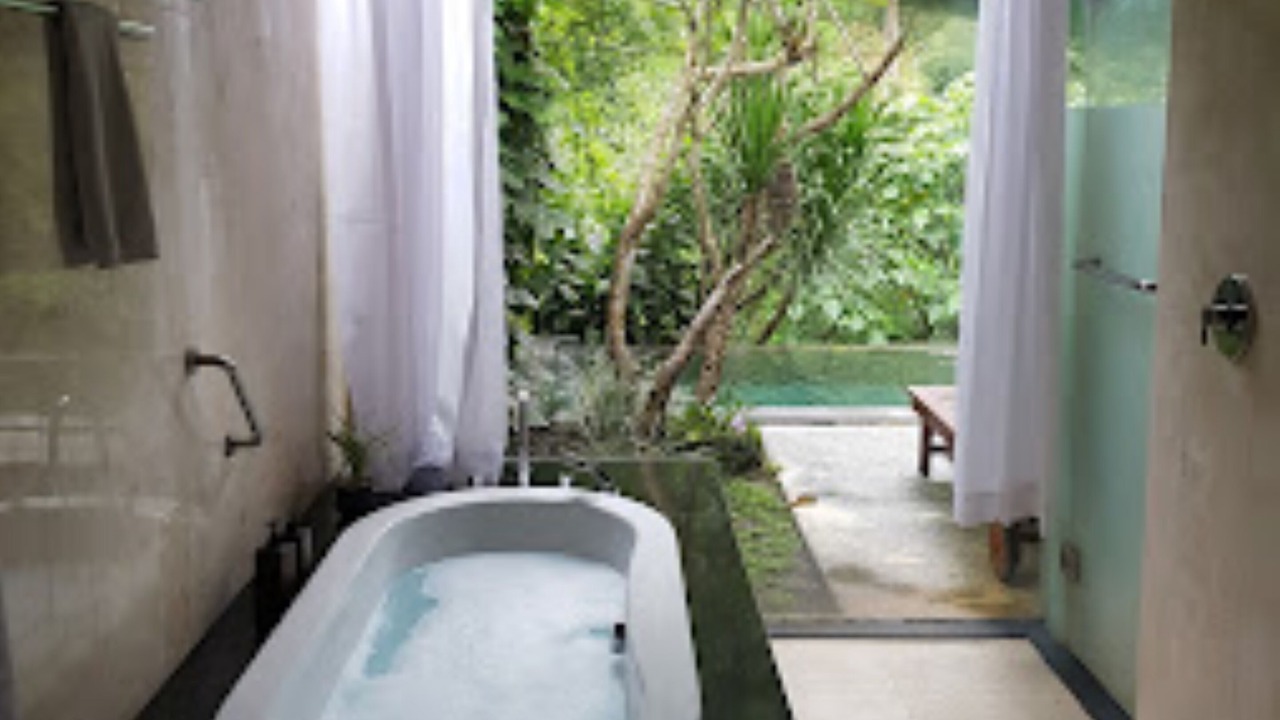 Photo of Bathroom in Sambahan