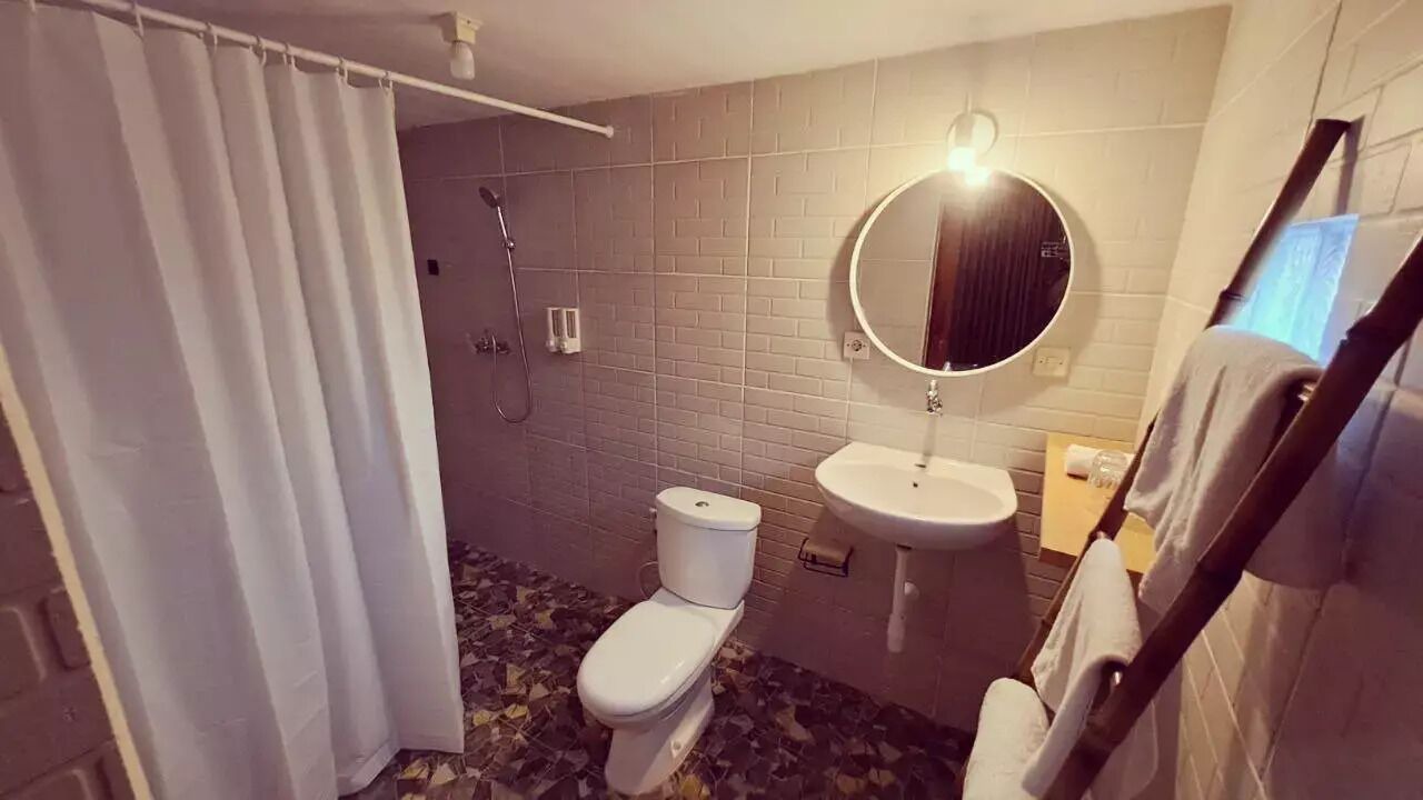 Photo of Bathroom in Seraya Barat