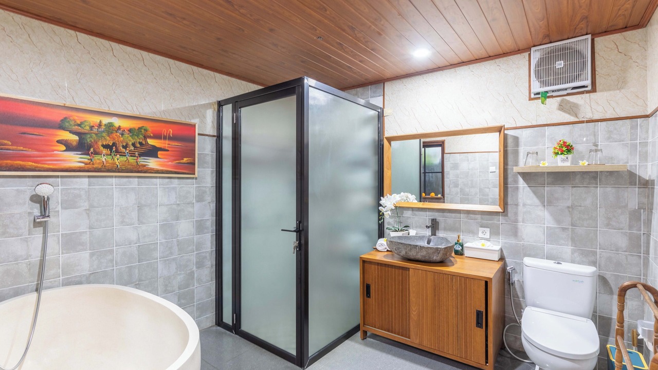 Photo of Bathroom in Pejeng Kawan