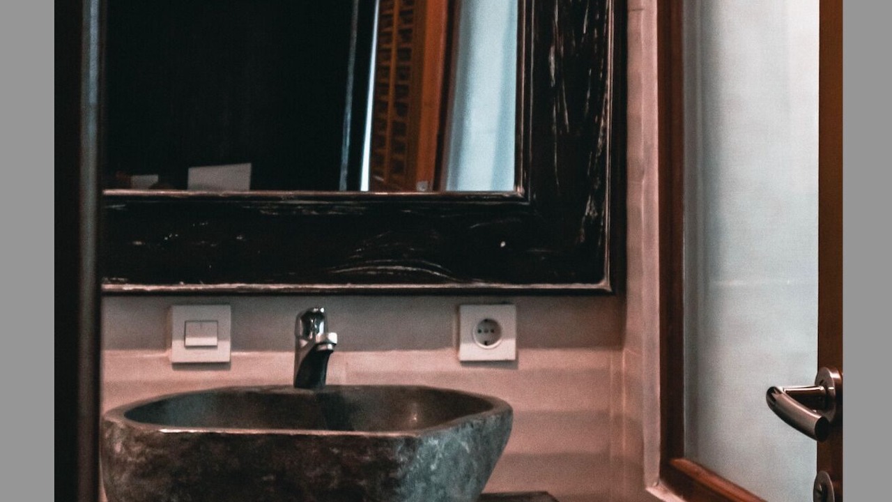 Photo of Bathroom in Singakerta