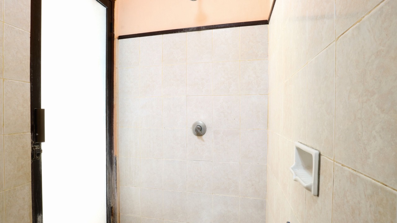 Photo of Bathroom in Teuku Umar