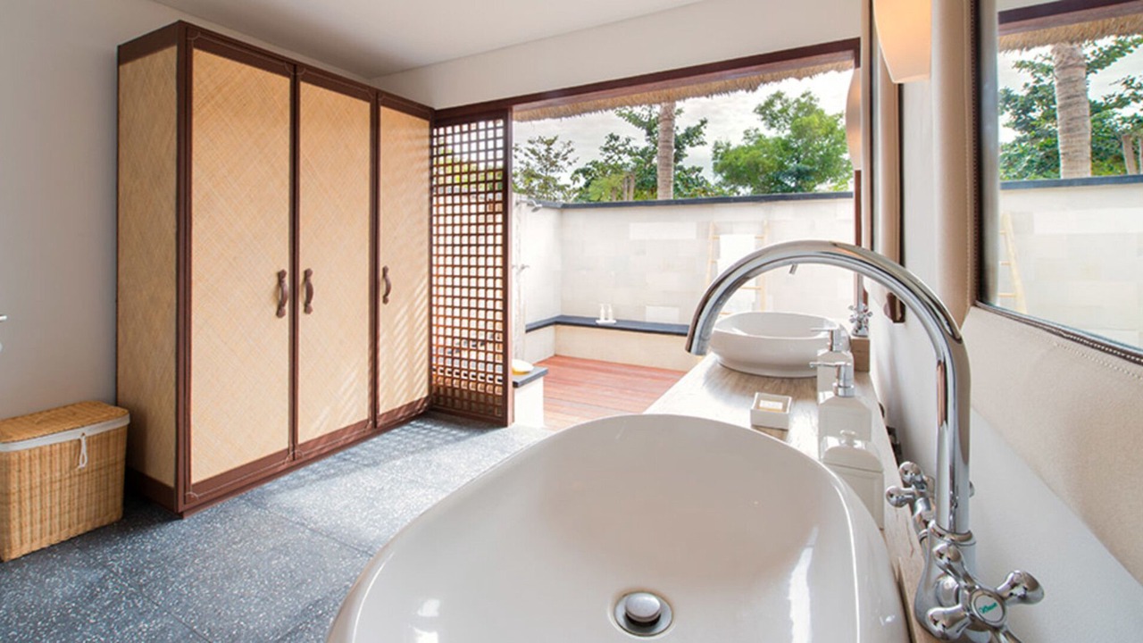 Photo of Bathroom in Mushroom Bay
