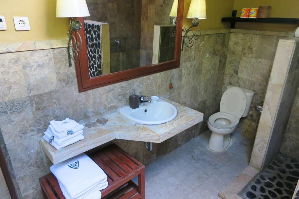 Photo of Bathroom in Lodtunduh