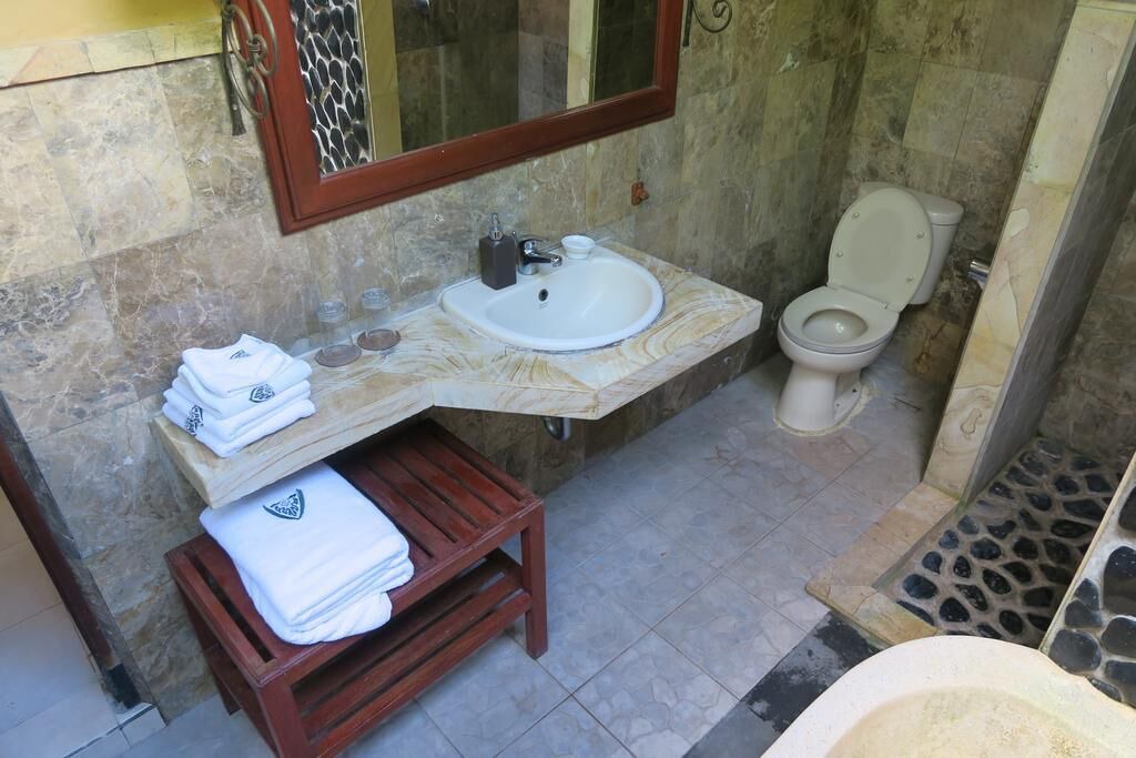 Photo of Bathroom in Lodtunduh
