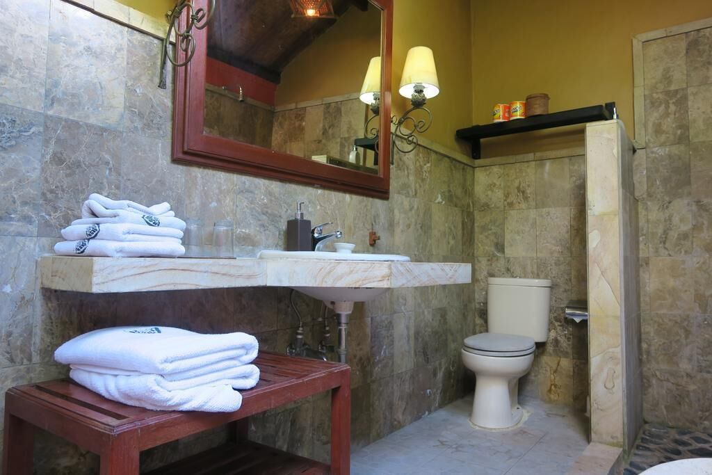 Photo of Bathroom in Lodtunduh