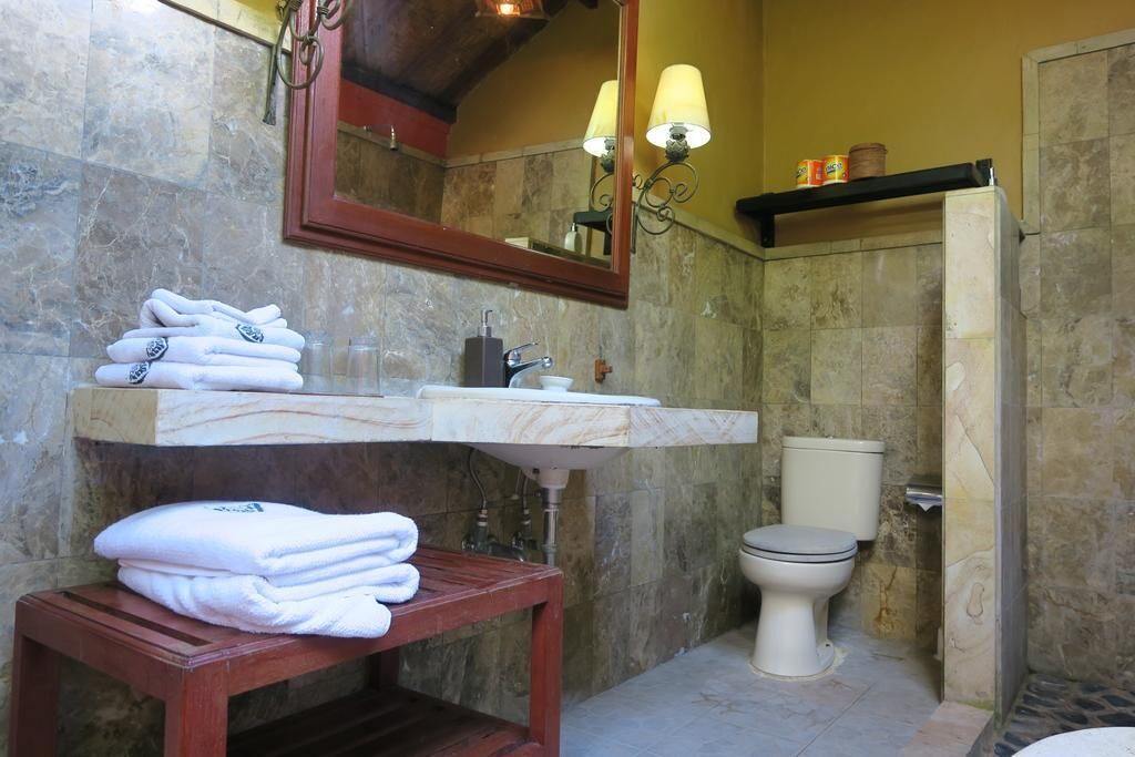 Photo of Bathroom in Lodtunduh