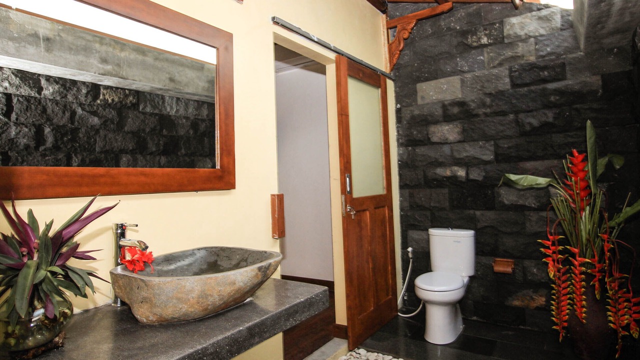 Photo of Bathroom in Singakerta