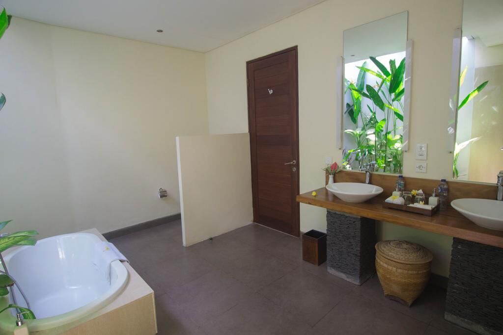 Photo of Bathroom in Kedewatan