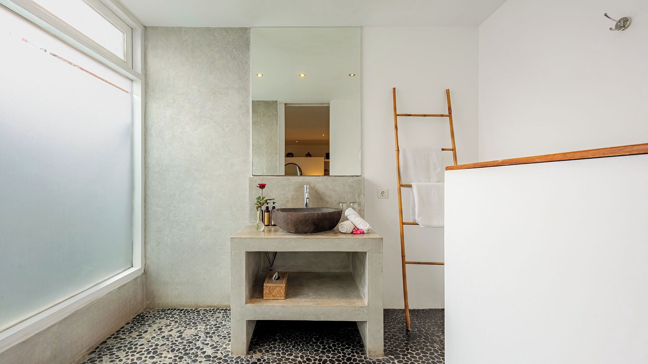 Photo of Bathroom in Petitenget
