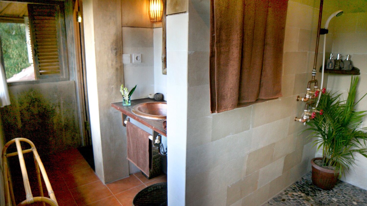 Photo of Bathroom in Petulu