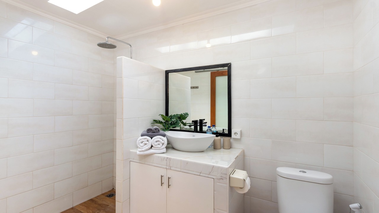 Photo of Bathroom in Laksmana