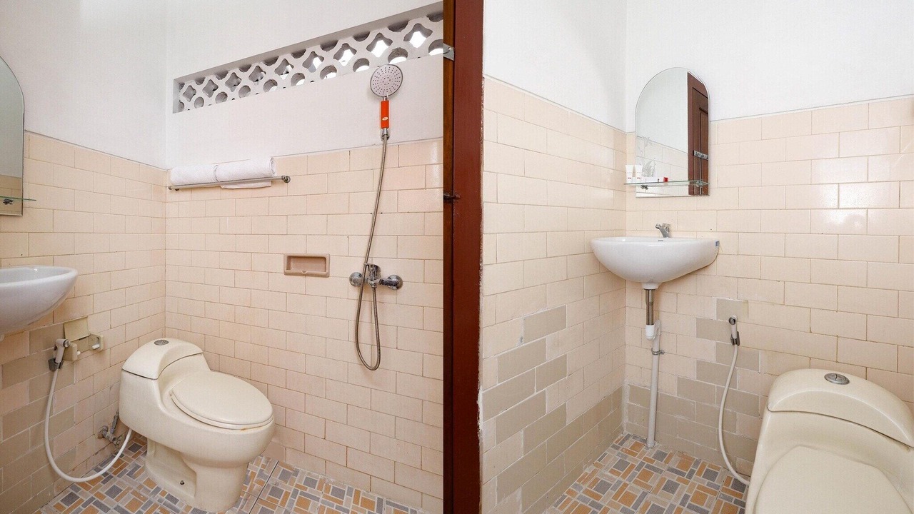 Photo of Bathroom in Laweyan