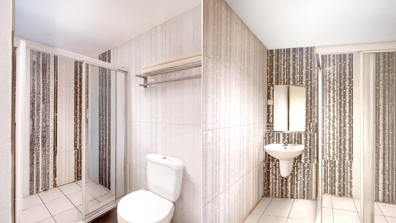 Photo of Bathroom in Gambir