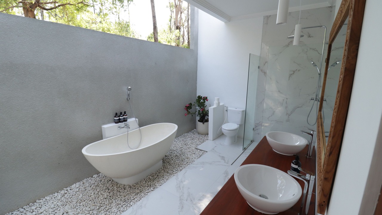 Photo of Bathroom in Abang