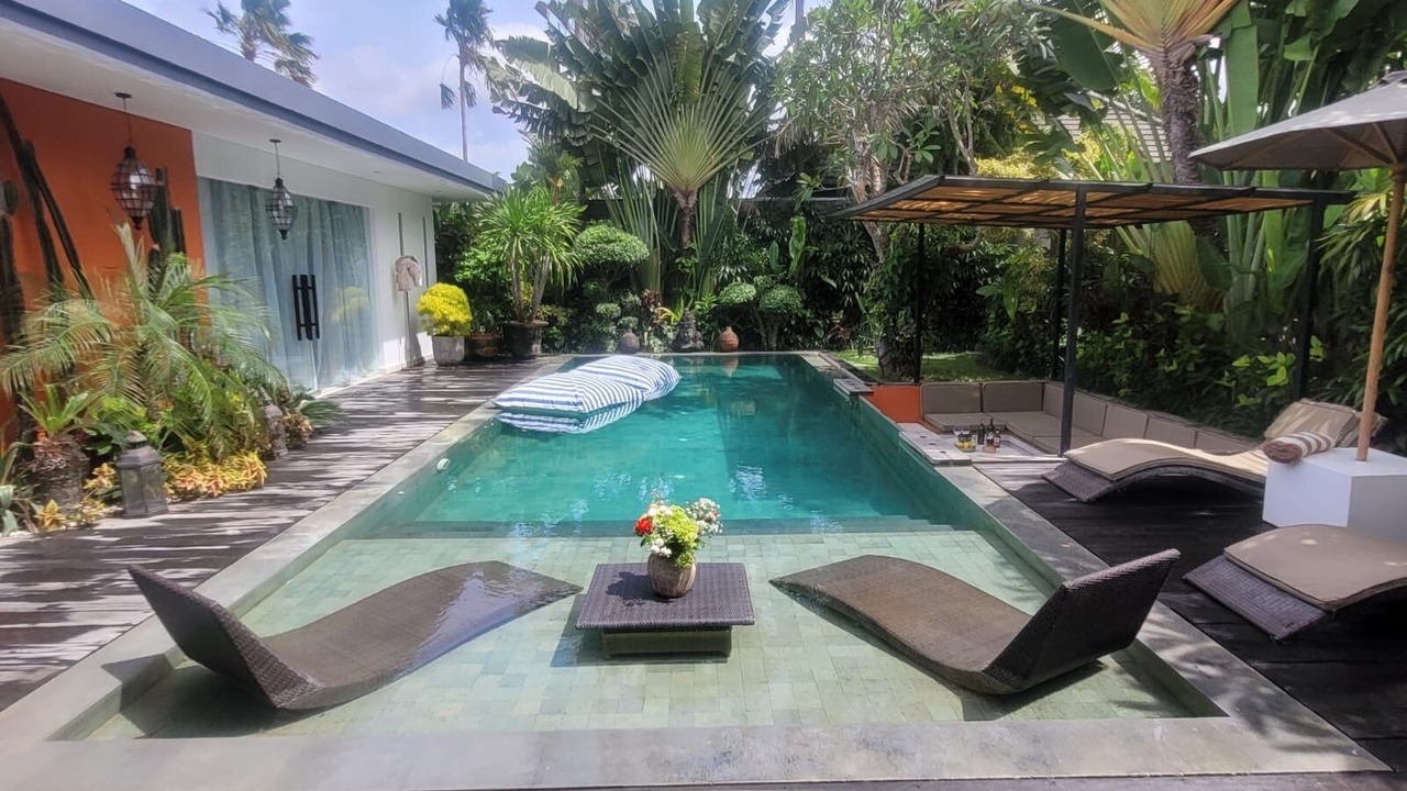 Photo of Outdoor in Sunset Road