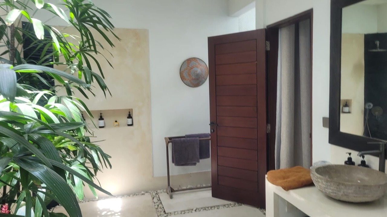 Photo of Bathroom in Sunset Road