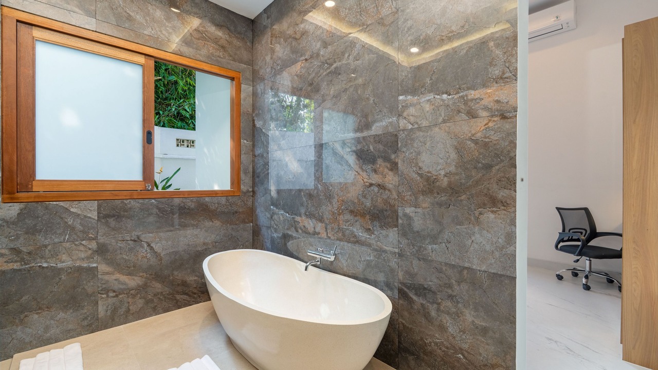 Photo of Bathroom in Keliki