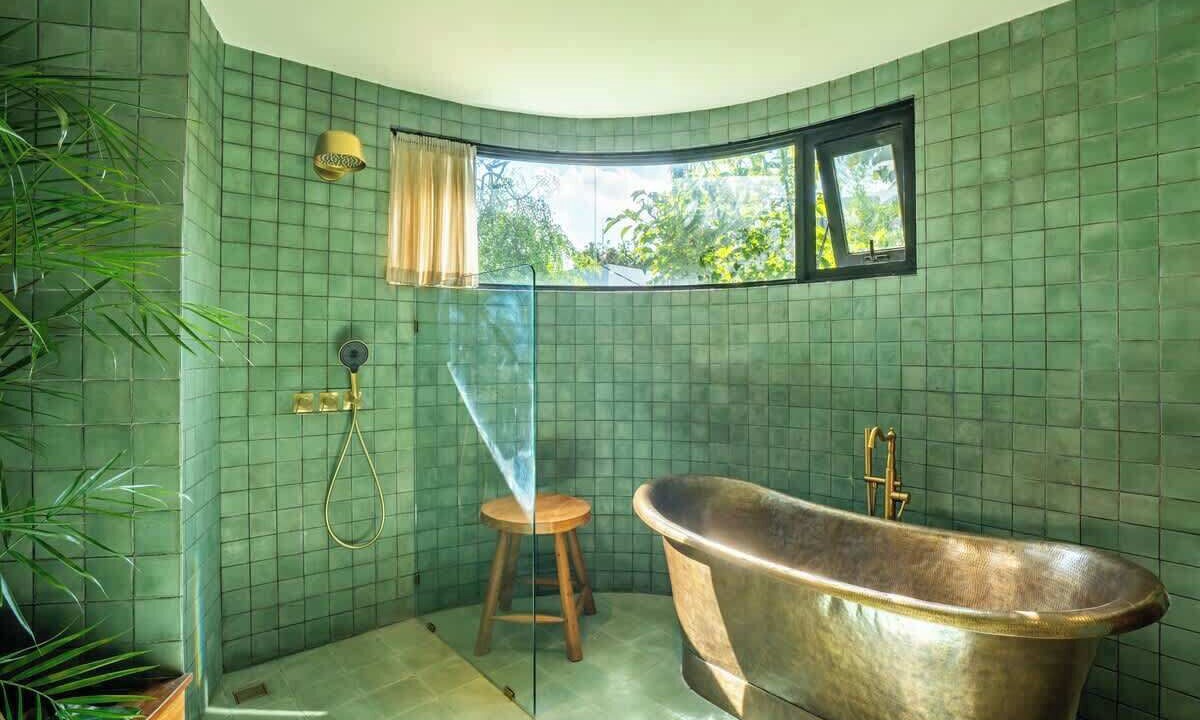 Photo of Bathroom in Sunset Road