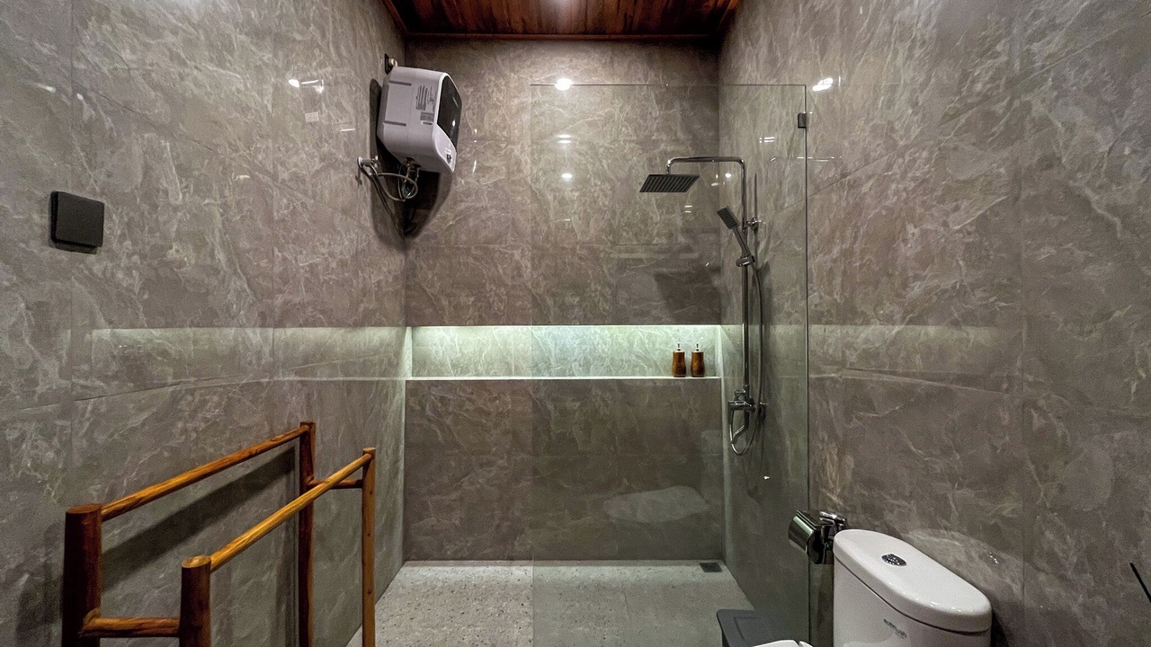 Photo of Bathroom in Singakerta