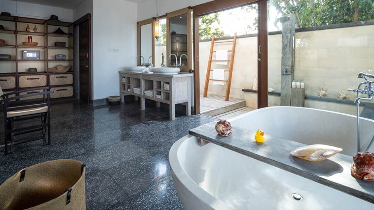 Photo of Bathroom in Mushroom Bay