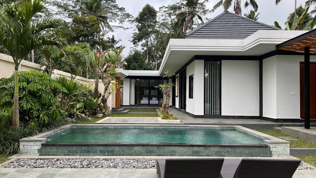 Photo of Outdoor in Taro