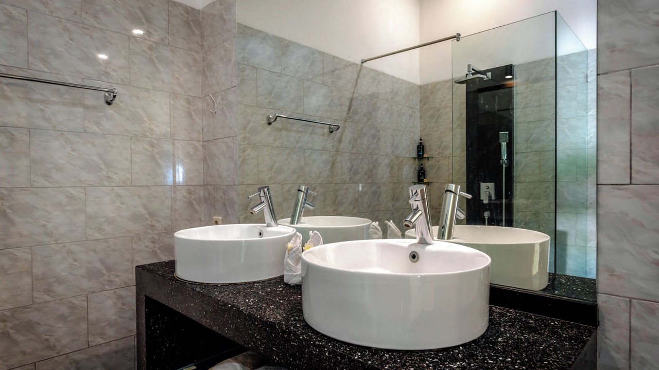 Photo of Bathroom in Dencarik