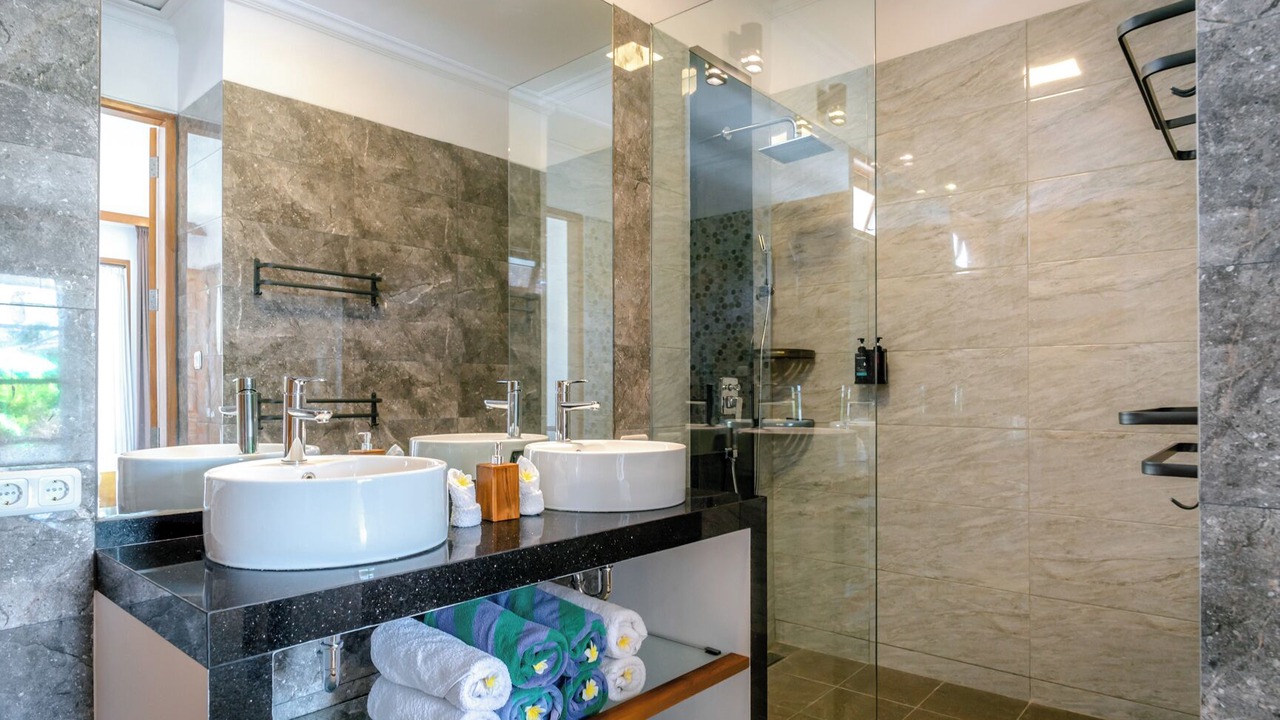 Photo of Bathroom in Dencarik