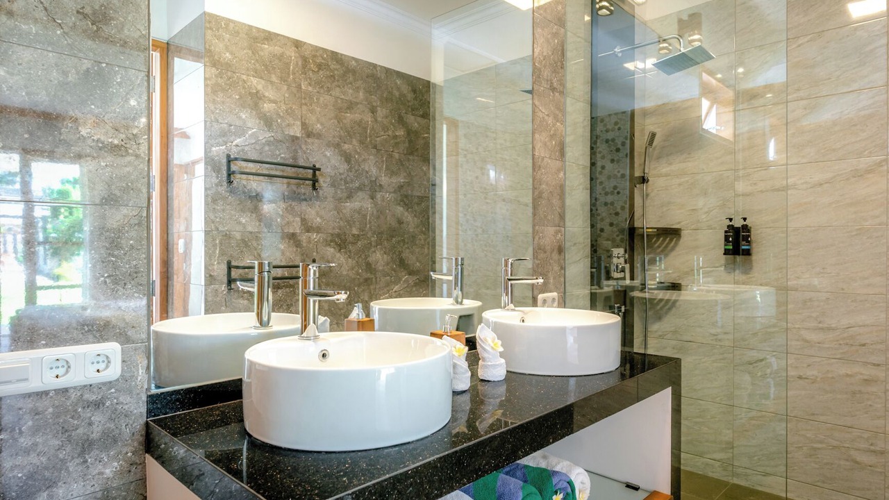 Photo of Bathroom in Dencarik