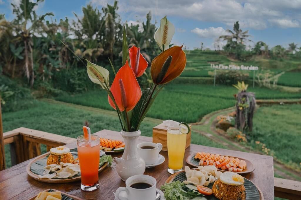 Photo of Outdoor in Taro