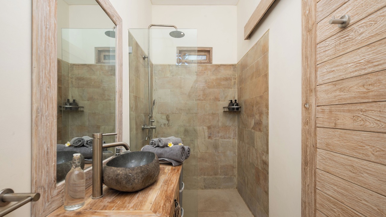 Photo of Bathroom in Sunset Road