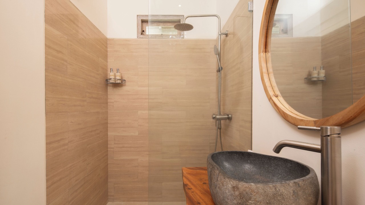 Photo of Bathroom in Sunset Road