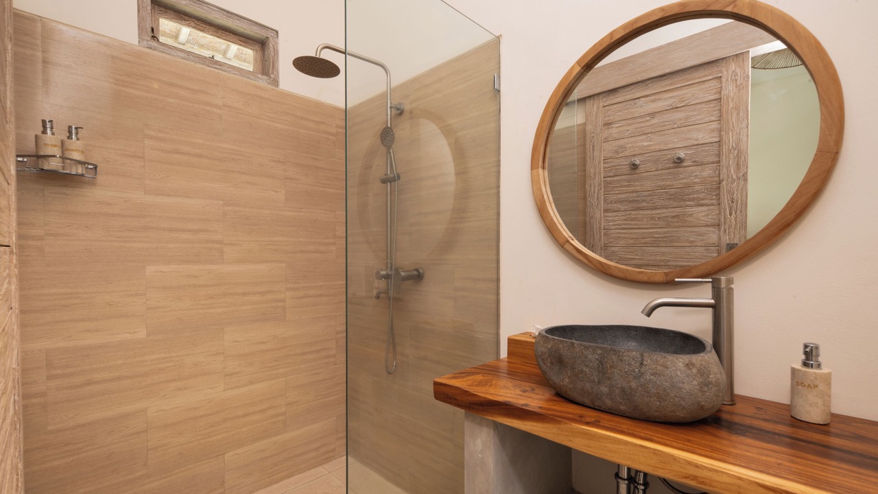 Photo of Bathroom in Sunset Road