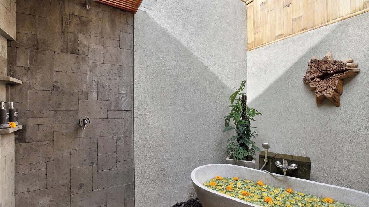 Photo of Bathroom in Peliatan