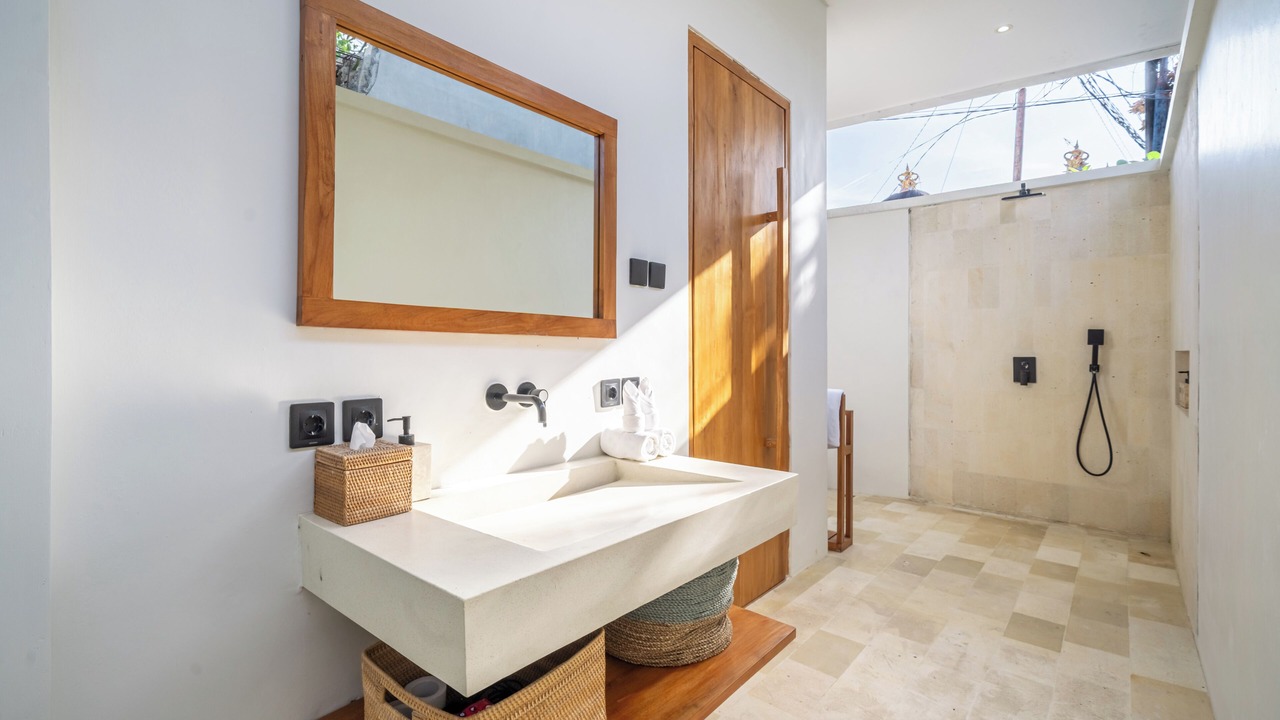 Photo of Bathroom in Dyanapura