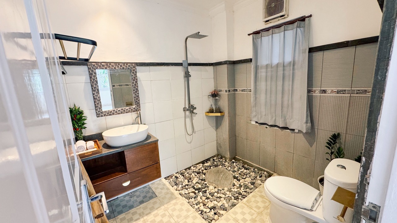 Photo of Bathroom in Petulu