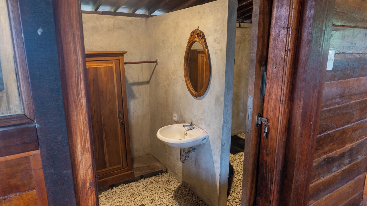 Photo of Bathroom in Taro