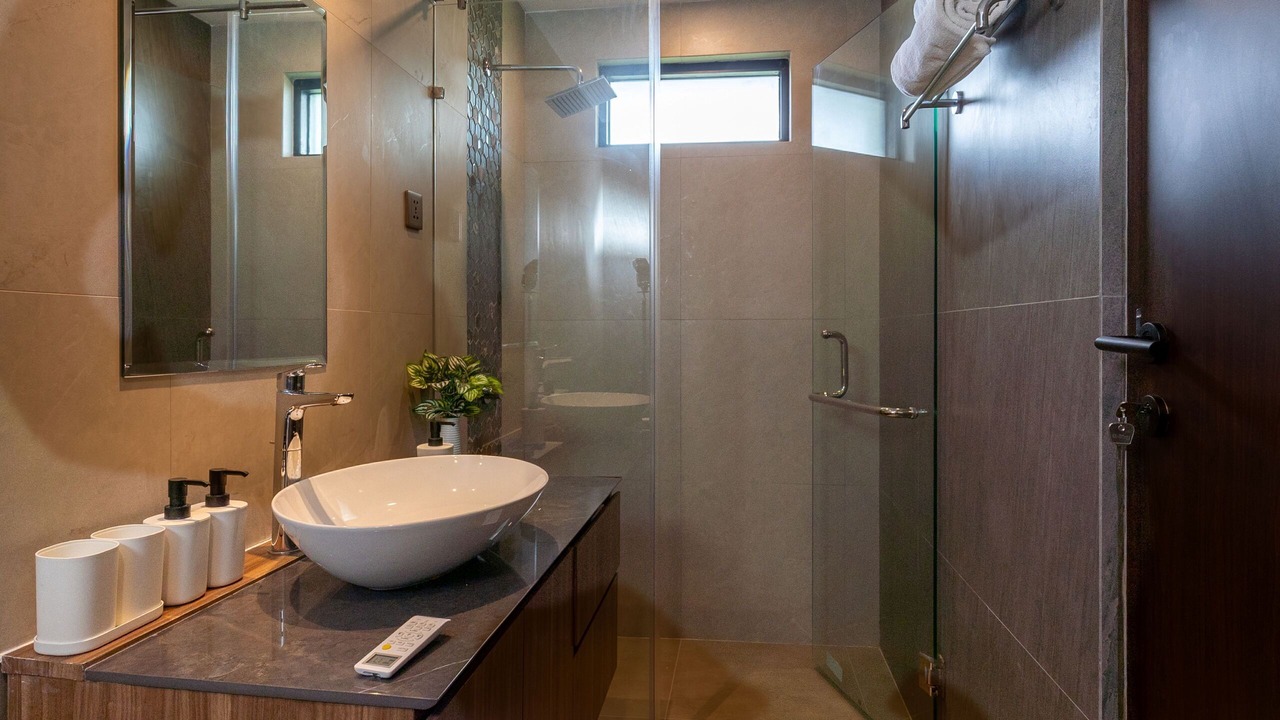 Photo of Bathroom in Mumbul