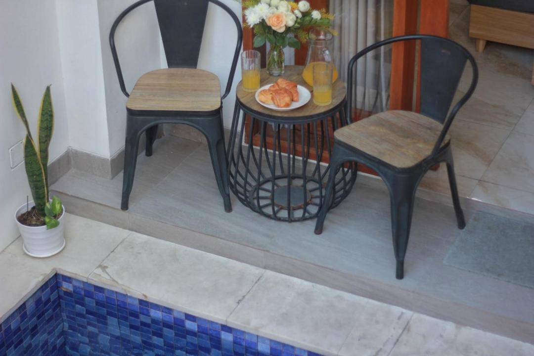 Photo of Patio Balcony in Sunset Road