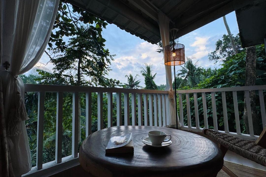 Photo of Patio Balcony in Sambahan