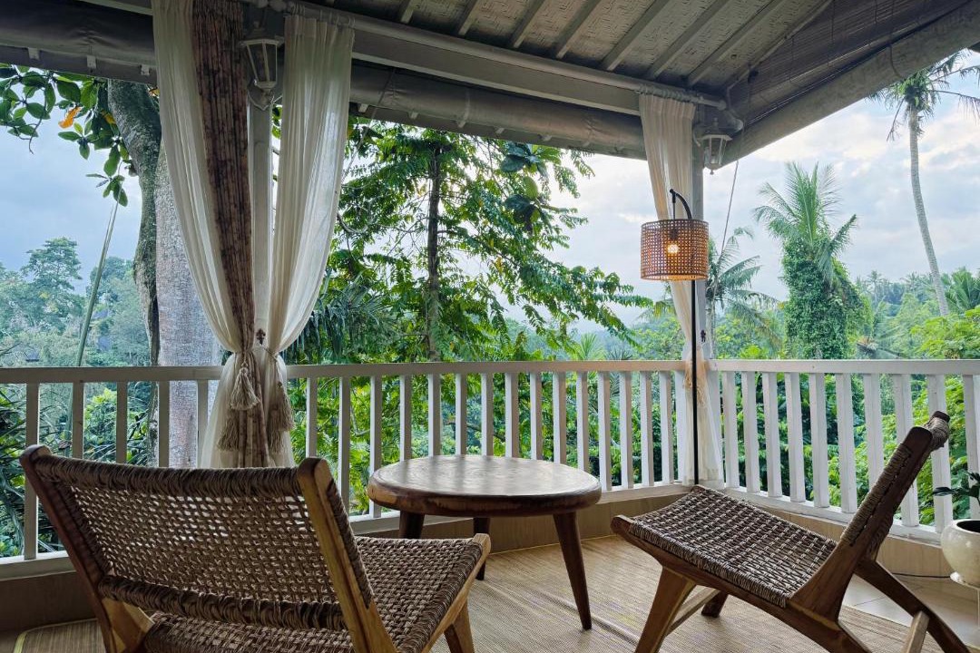 Photo of Patio Balcony in Sambahan